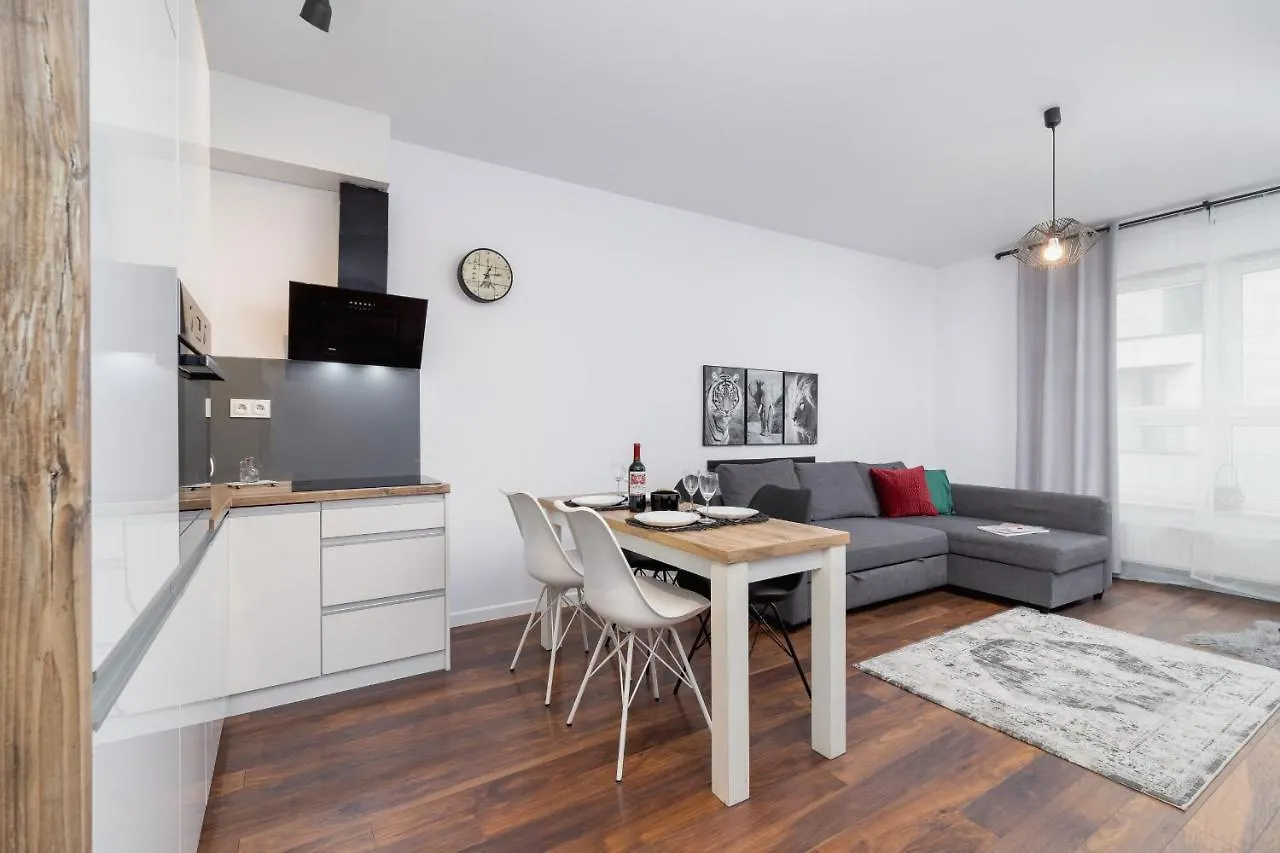 Zablocie Pet-Friendly Slusarska Apartment By Noclegi Renters Krakow