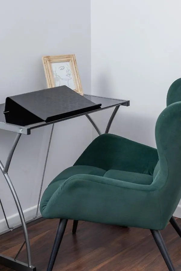 Zablocie Pet-Friendly Slusarska Apartment By Noclegi Renters Krakow 0*,  Poland