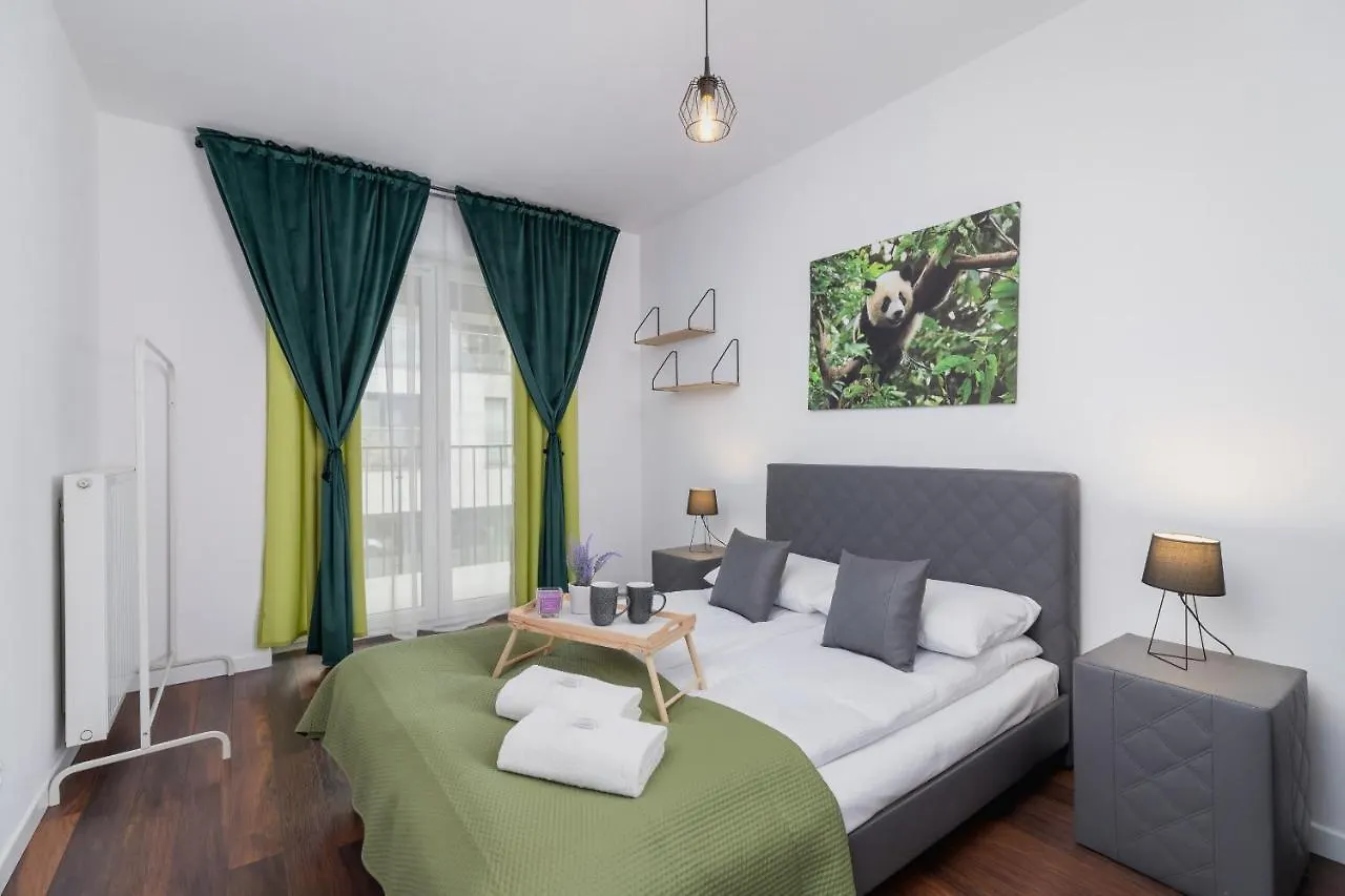 Zablocie Pet-Friendly Slusarska Apartment By Noclegi Renters Krakow 0*,