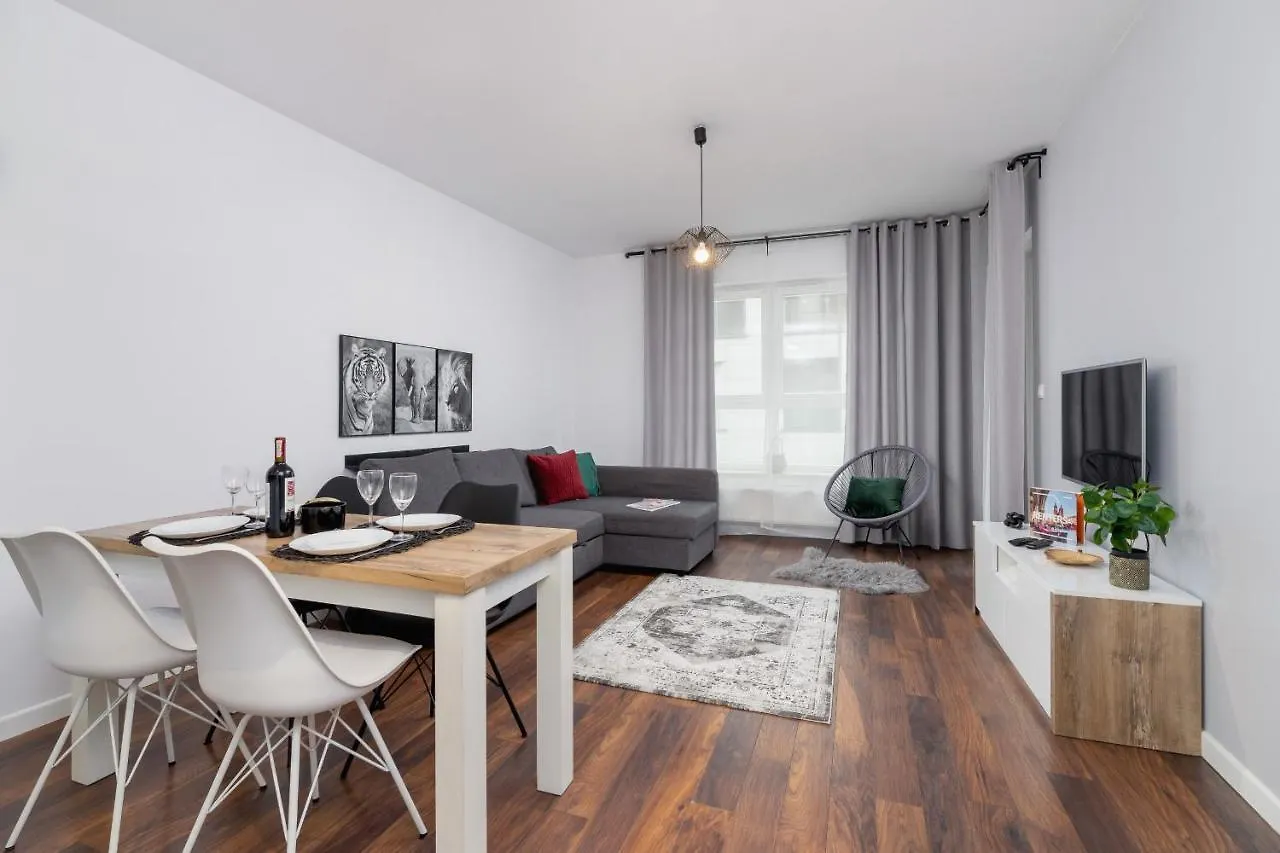 Zablocie Pet-Friendly Slusarska Apartment By Noclegi Renters Krakow