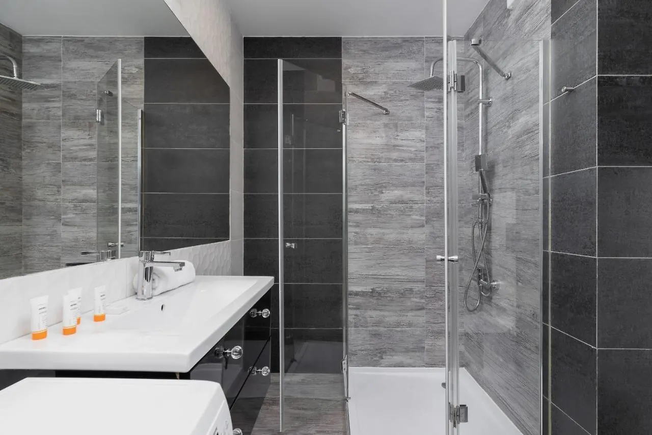Zablocie Pet-Friendly Slusarska Apartment By Noclegi Renters Krakow