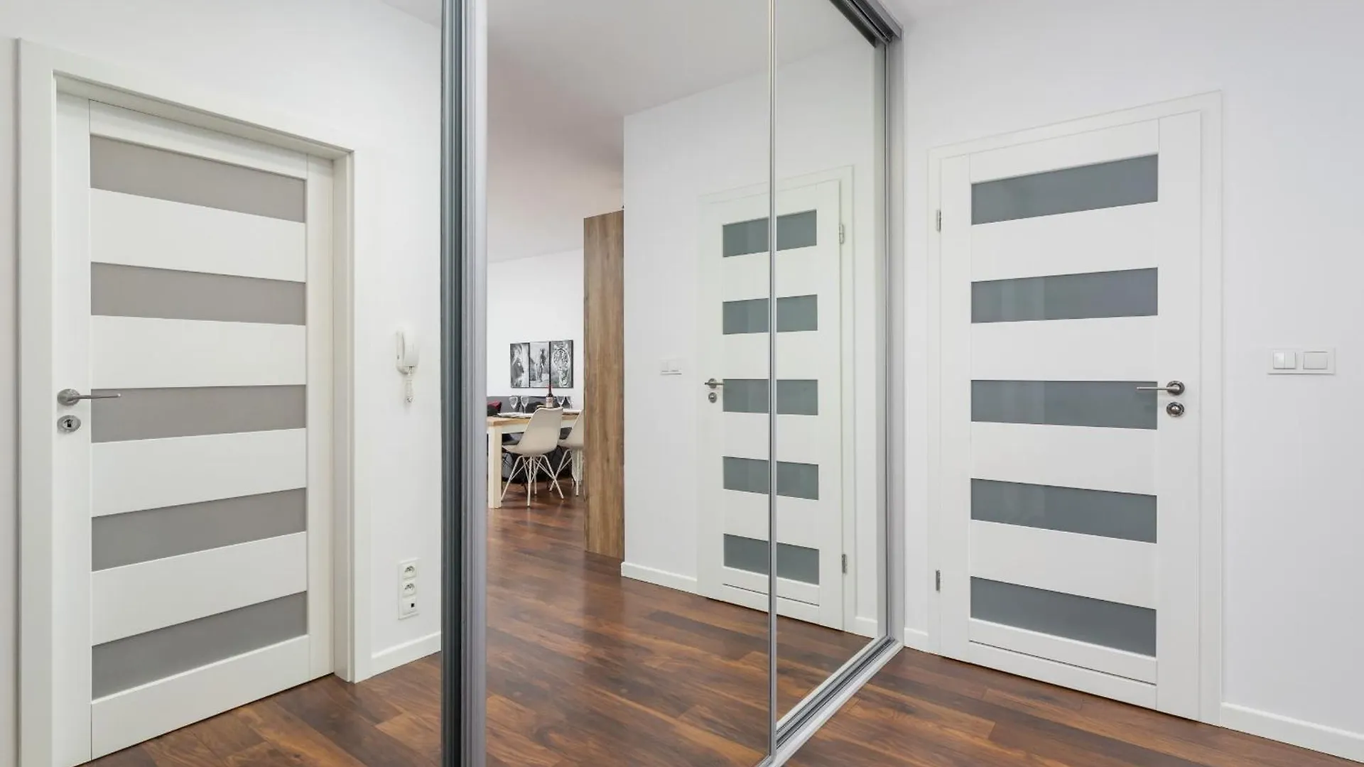 Zablocie Pet-Friendly Slusarska Apartment By Noclegi Renters Krakow Poland