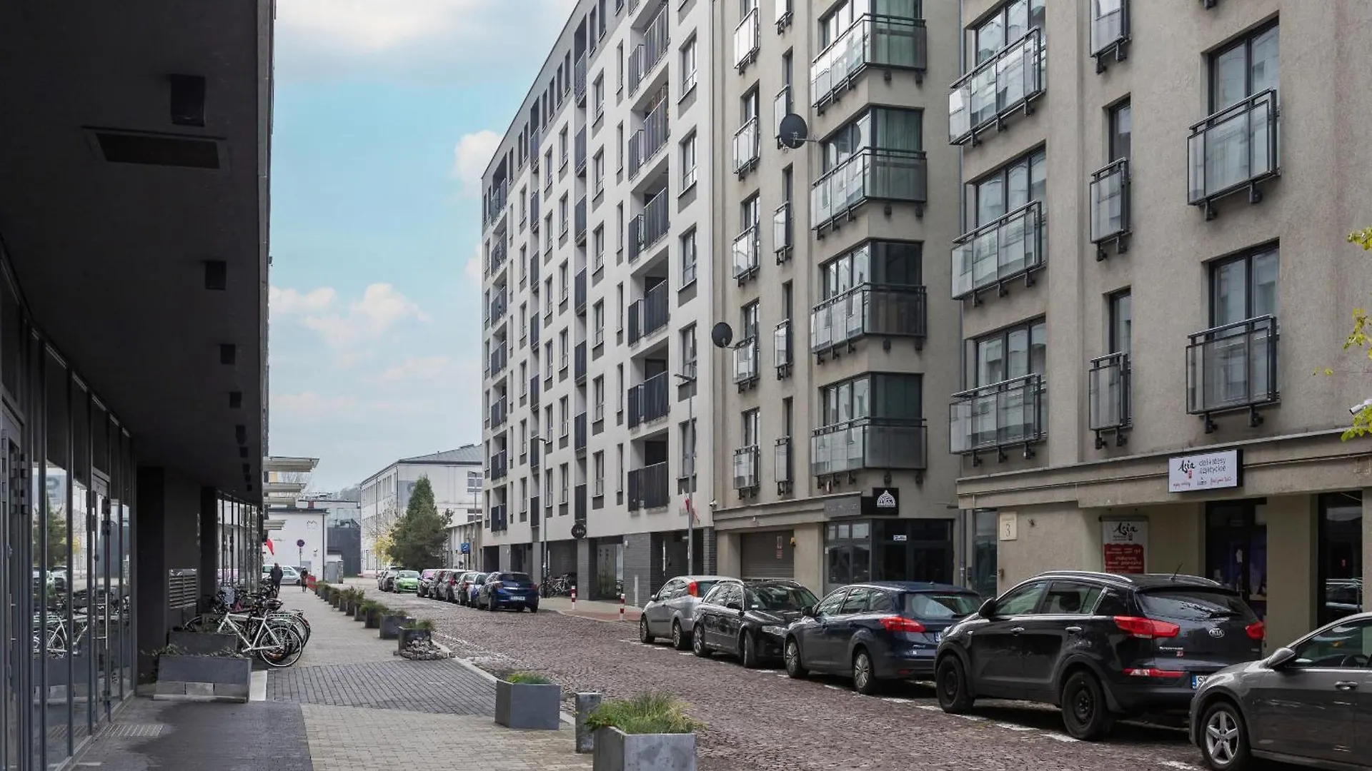 Zablocie Pet-Friendly Slusarska Apartment By Noclegi Renters Krakow